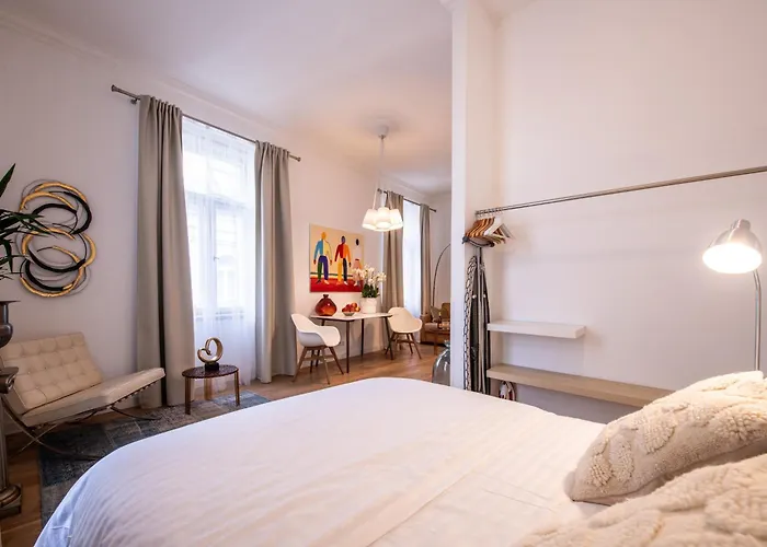 Modern Downtown - Renovated, On Ideal Location Apartment Prag