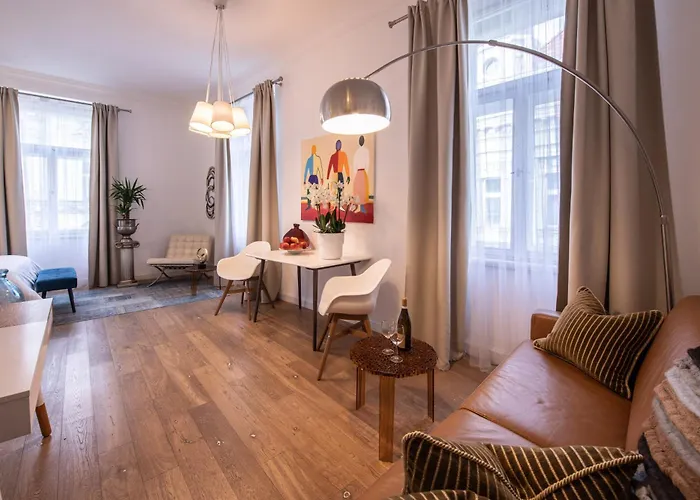 Apartment Modern Downtown - Renovated, On Ideal Location