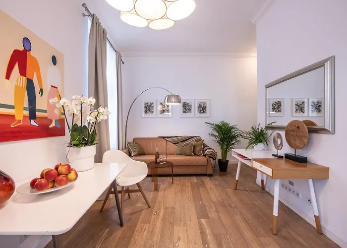 Modern Downtown - Renovated, On Ideal Location Appartamento *