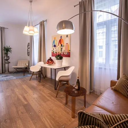 Lägenhet Modern Downtown - Renovated, On Ideal Location