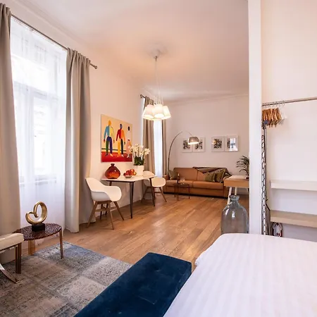 Modern Downtown - Renovated, On Ideal Location * Prag