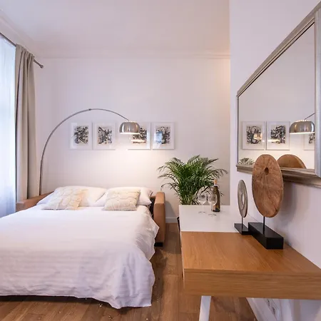 Modern Downtown - Renovated, On Ideal Location 아파트 프라하