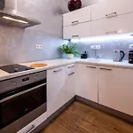 公寓 Modern Downtown - Renovated, On Ideal Location *