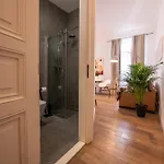 Modern Downtown - Renovated, On Ideal Location 公寓